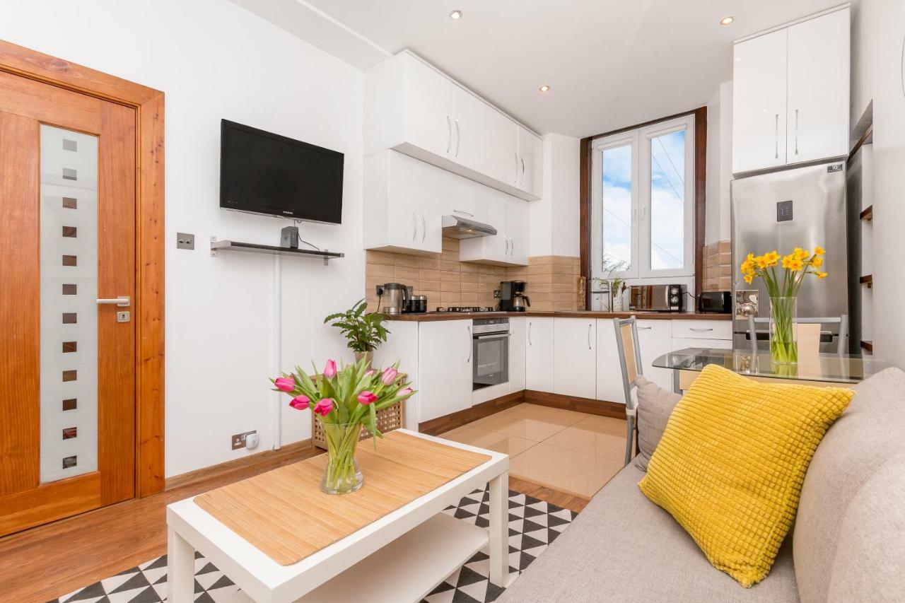 Beautiful Holyrood Park Apartment Edinburgh Exterior foto